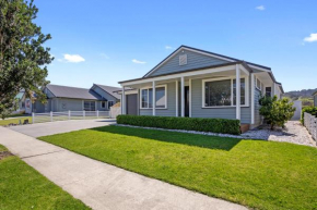 Sky Blue Retreat - Waihi Beach Holiday Home